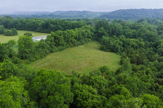 3526 Williamsport Pike, Williamsport, TN 38487
