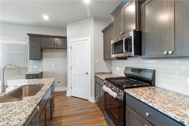 1220 Patriot Drive, College Station, TX 77845