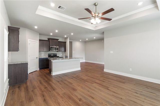 1220 Patriot Drive, College Station, TX 77845