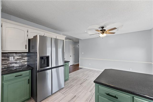 16400 Speaker Avenue, Belton, MO 64012