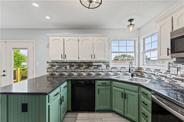 16400 Speaker Avenue, Belton, MO 64012