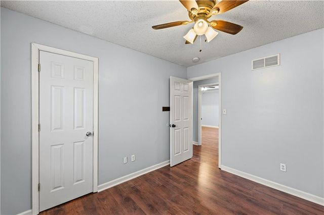 16400 Speaker Avenue, Belton, MO 64012