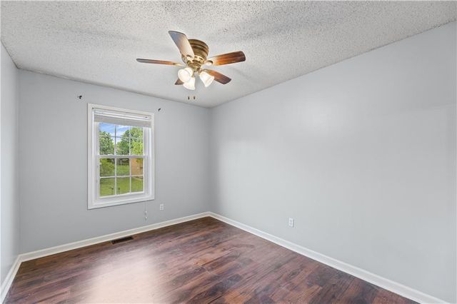 16400 Speaker Avenue, Belton, MO 64012