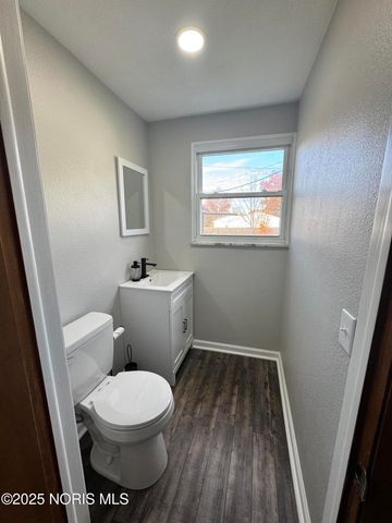 2707 Arthur Street, Oregon, OH 43616