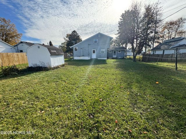 2707 Arthur Street, Oregon, OH 43616