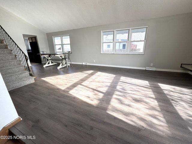 2707 Arthur Street, Oregon, OH 43616