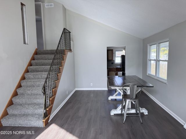 2707 Arthur Street, Oregon, OH 43616