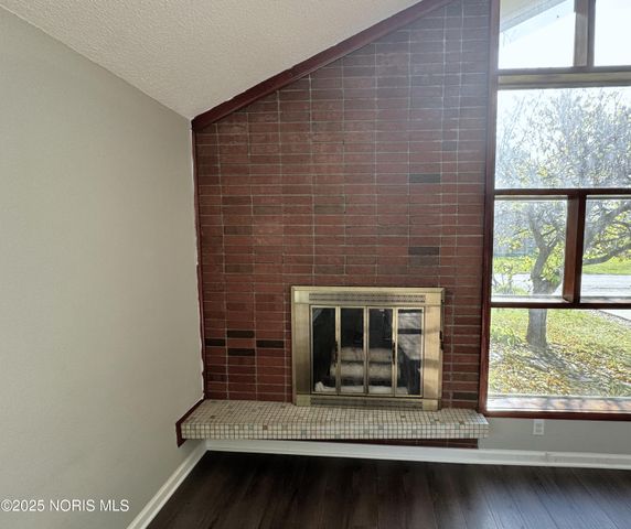 2707 Arthur Street, Oregon, OH 43616