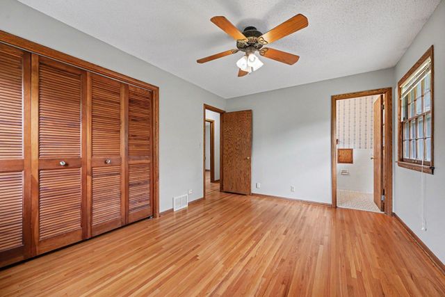 12919 5th Avenue S, Burnsville, MN 55337