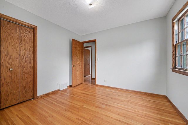 12919 5th Avenue S, Burnsville, MN 55337