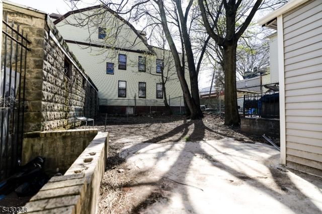 58 11Th Ave, Newark City, NJ 07107