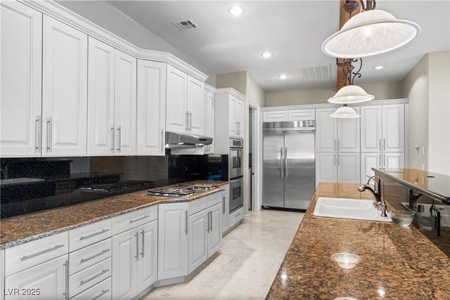 19 Via Del Garda, Henderson, NV 89011