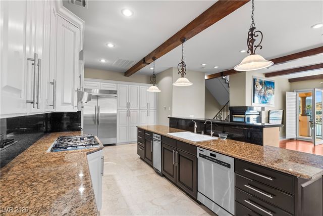 19 Via Del Garda, Henderson, NV 89011