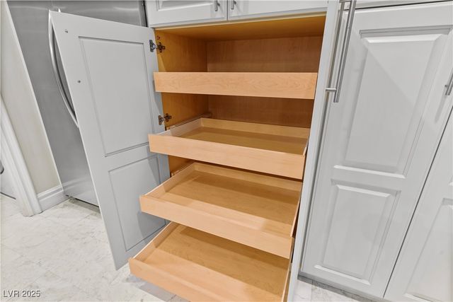 19 Via Del Garda, Henderson, NV 89011