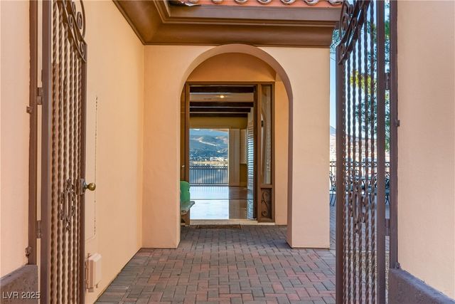 19 Via Del Garda, Henderson, NV 89011