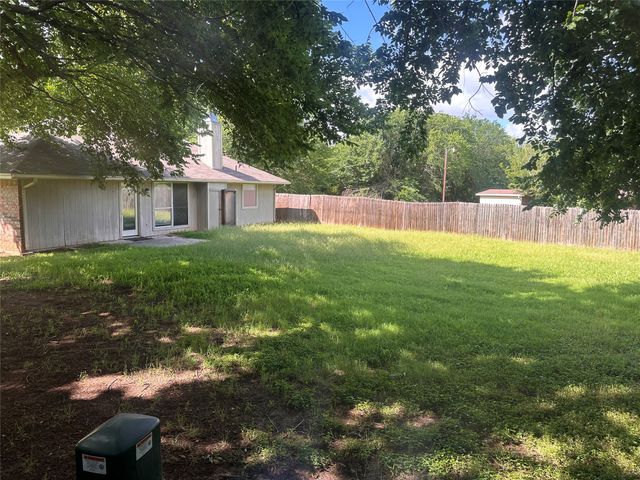501 Brookfield Drive, Boyd, TX 76023