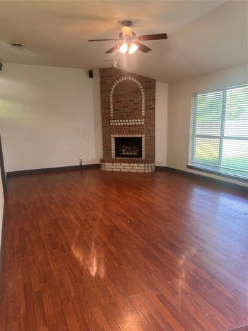 501 Brookfield Drive, Boyd, TX 76023