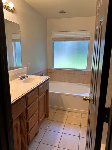 501 Brookfield Drive, Boyd, TX 76023