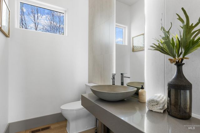 3160 N Duane Dr., Meridian, ID 83646