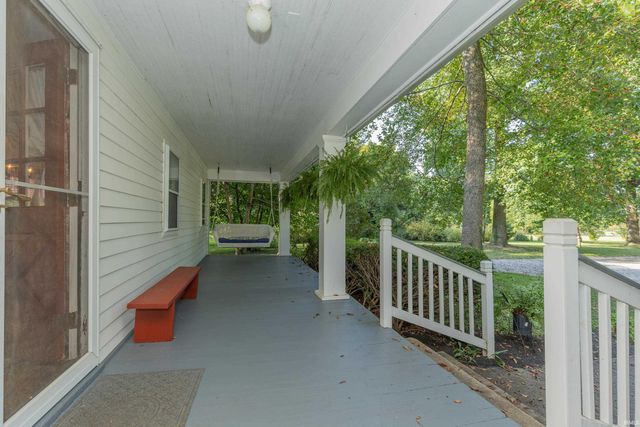 6531 Oak Hill Road, Evansville, IN 47725