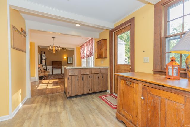 6531 Oak Hill Road, Evansville, IN 47725