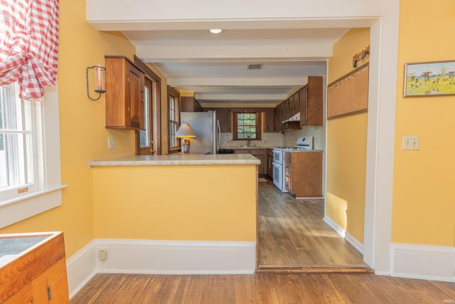 6531 Oak Hill Road, Evansville, IN 47725