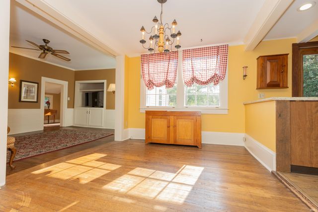 6531 Oak Hill Road, Evansville, IN 47725