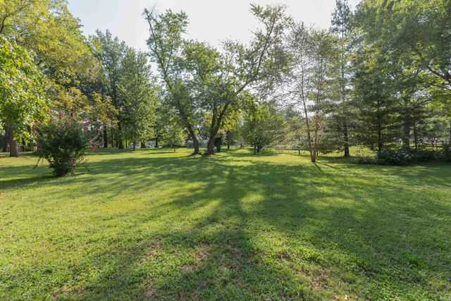 6531 Oak Hill Road, Evansville, IN 47725