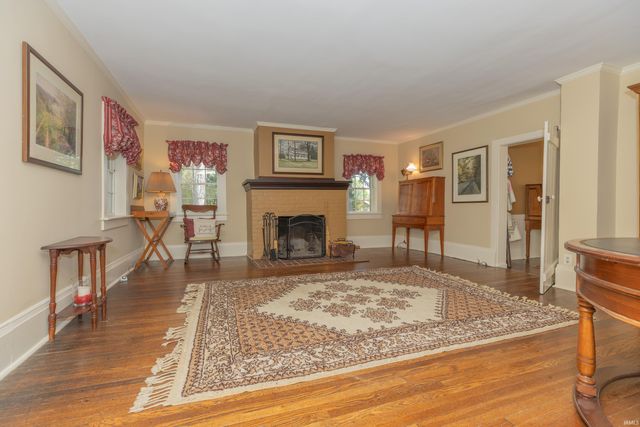 6531 Oak Hill Road, Evansville, IN 47725