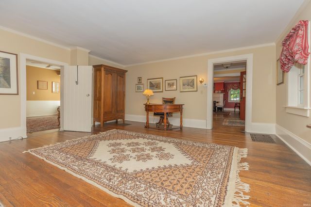 6531 Oak Hill Road, Evansville, IN 47725