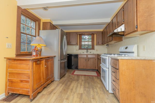 6531 Oak Hill Road, Evansville, IN 47725