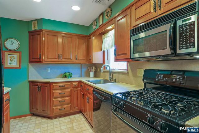 149 Park Drive, New Milford, NJ 07646