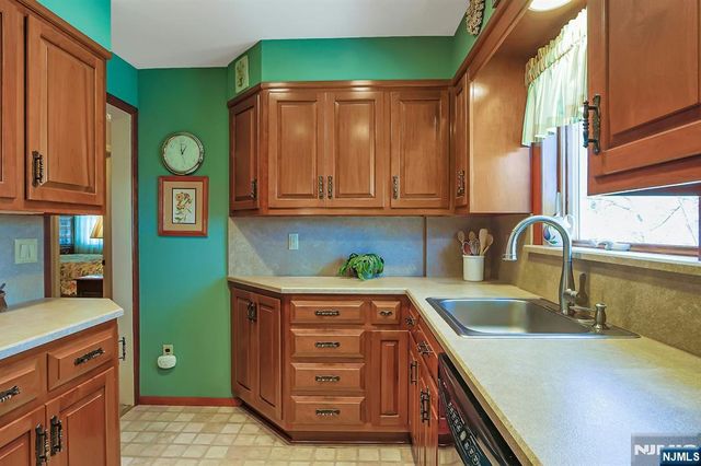 149 Park Drive, New Milford, NJ 07646