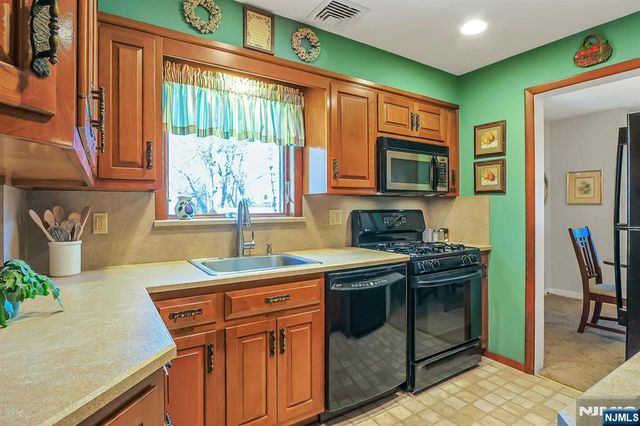 149 Park Drive, New Milford, NJ 07646