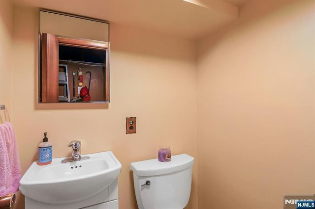 149 Park Drive, New Milford, NJ 07646