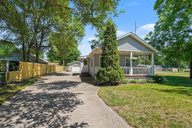 722 S Grant Avenue, Three Rivers, MI 49093