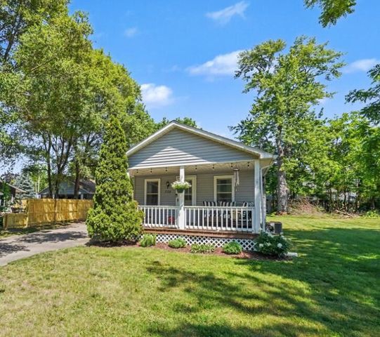 722 S Grant Avenue, Three Rivers, MI 49093