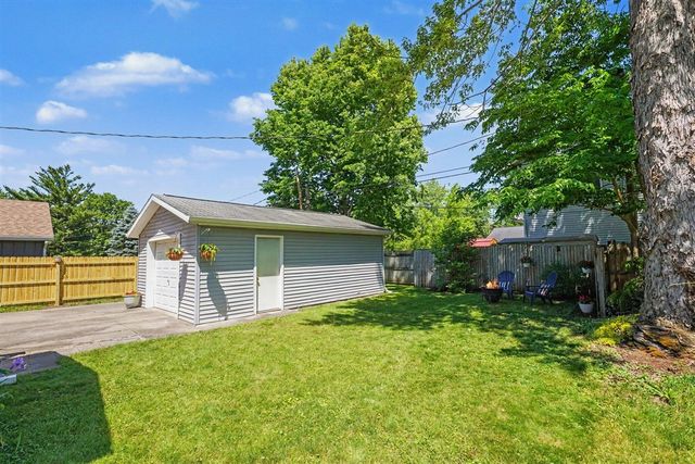 722 S Grant Avenue, Three Rivers, MI 49093