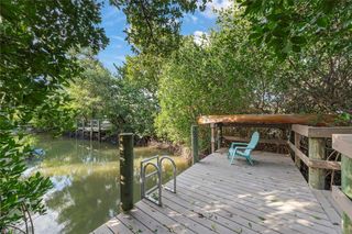 561 Periwinkle WAY E4, Sanibel, FL 33957