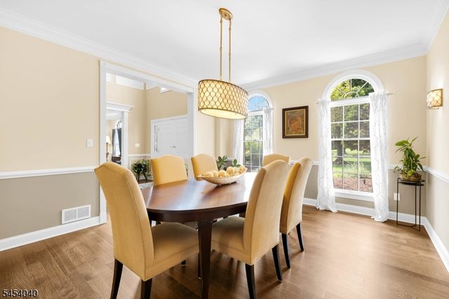 41 Wellington Dr, Washington Twp., NJ 07853