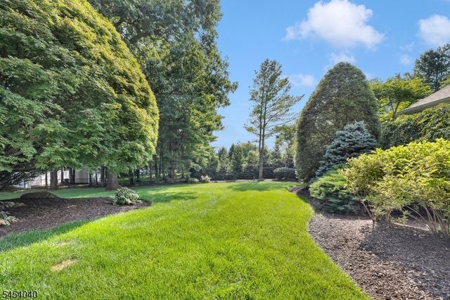 41 Wellington Dr, Washington Twp., NJ 07853