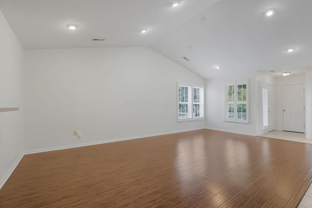 9180 Clovelly Street, Columbus, OH 43240