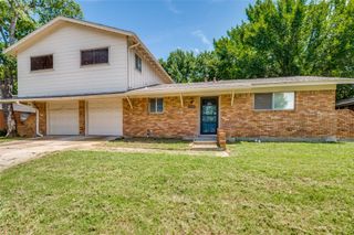 1216 Desiree Lane, Hurst, TX 76053