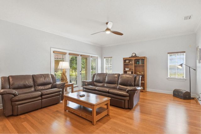 208 VALENCIA CIRCLE, St Petersburg, FL 33716