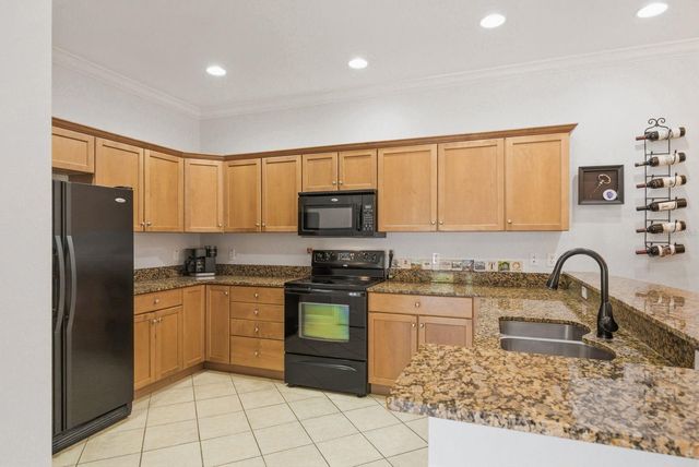 208 VALENCIA CIRCLE, St Petersburg, FL 33716