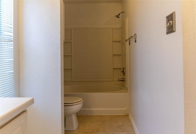 2209 Canvas Back DR, Taylor, TX 76574