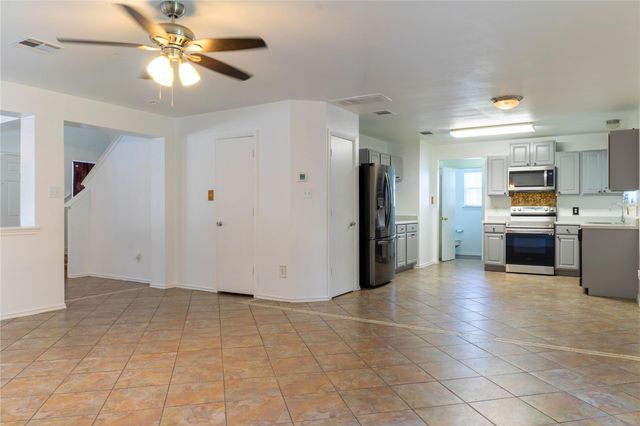 2209 Canvas Back DR, Taylor, TX 76574