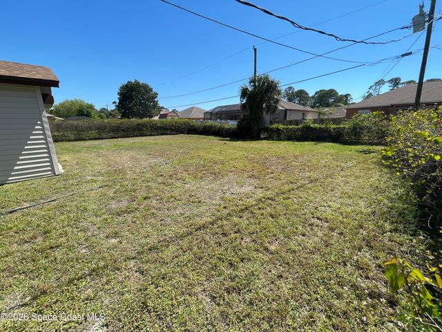 700 Fernandina Street NW, Palm Bay, FL 32907