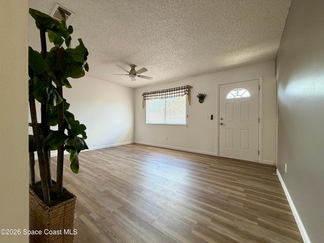 700 Fernandina Street NW, Palm Bay, FL 32907
