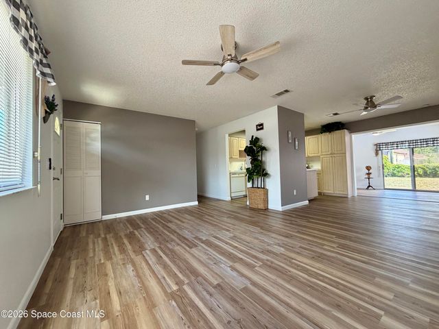700 Fernandina Street NW, Palm Bay, FL 32907